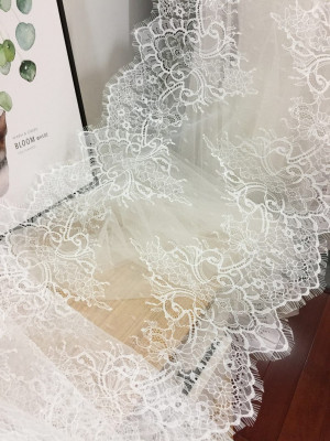 3 yards Exquisite chantilly lace fabric for boleros, shrugs Bridal veil Dress Decor, Bodice