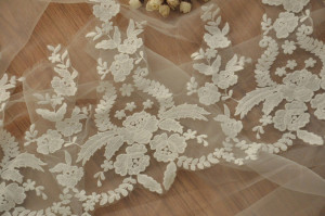 Alencon Scalloped Lace Trim in Ivory for Bridal, Veils, DIY, Garments