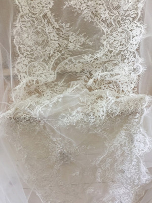 Top Quality 3 Yards French Alencon Lace Fabric , Cord Floral Embroidery Scalloped Trim for Wedding Veils Shrug 40 cm wide