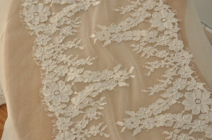 3 yards French Alencon Lace Fabric Trim , Gorgeous Bridal Wedding Lace Trim in Ivory for Bridal Veil Wedding Gown Fabric Lace