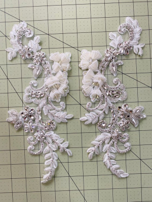 1 Pair 2 Pieces 3D Handmade Couture Flower Rhinestone Beading Sew on Applique Bridal Bodice Belt Sash Wedding Motif