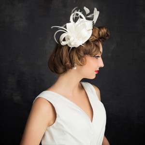 22825BH15 handmade vintage feather bridal hat