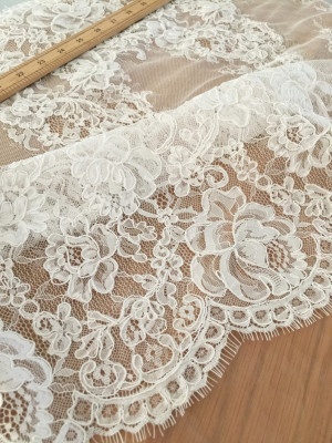 3 yards Exquisite French Alencon Lace Fabric Trim ,beautiful Bridal Veil Wedding Lace Scallop Embroidered Eyelash Floral Trim Lace