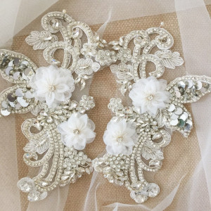 Decent Leaf Rhinestone Applique Pair Crystal Beaded Bridal Gown Bodice Cape Couture Crystal Applique